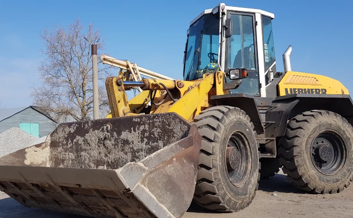 Послуги навантажувача Liebherr L - 522