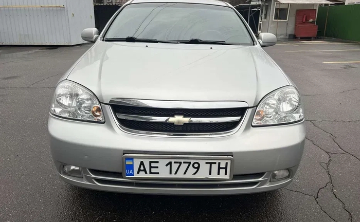 Авто Chevrolet під таксі Авто Chevrolet під таксі