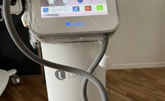 Апарат для лазерної епіляції волосся Lumenis LightSheer Desire