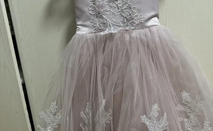 Дитяча сукня для маленької принцеси