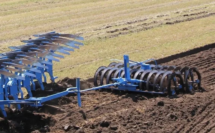 Плуг LEMKEN (372). Для оранки. Плуг LEMKEN (372). Для оранки.
