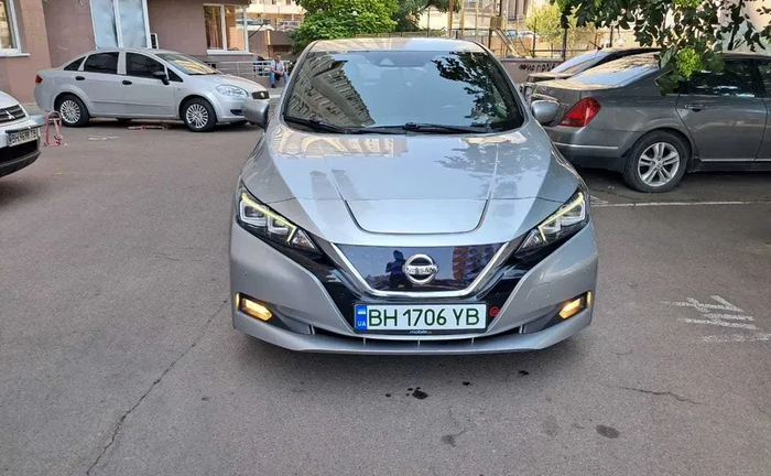 Авто Nissan Leaf Авто Nissan Leaf
