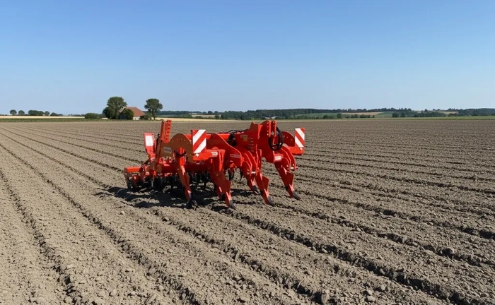 Глибокорозпушувач для професійної обробки та розпушування ґрунту