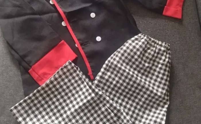 Костюм повара дитячий, на 4-5 років, новий , шарка штани і кофта Костюм повара дитячий, на 4-5 років, новий , шарка штани і кофта