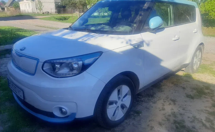 КІА СОУЛ електричний. Довгостроково. Проїжджає 250КМ