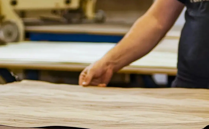 Послуги шпонування (фанерування) 350 ₴/кв.м Послуги шпонування (фанерування) 350 ₴/кв.м