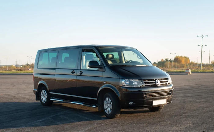 Мінівен Volkswagen Crafter 2017 року - 8 пасажирських місць