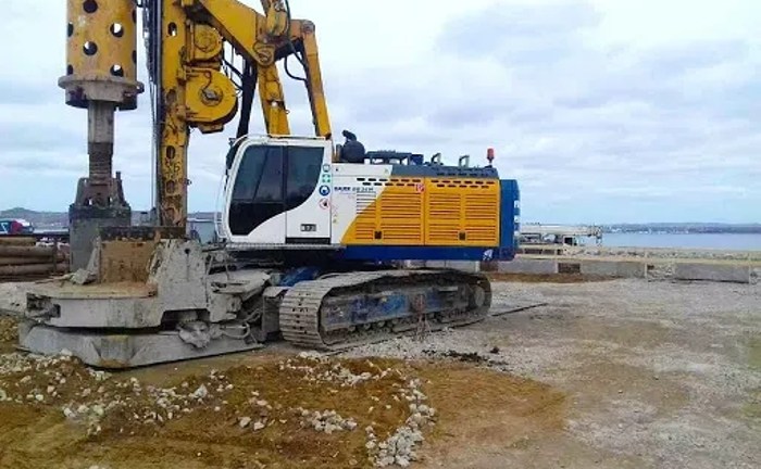 Бурова установка Bauer BG 28 650-1550 мм 45 м