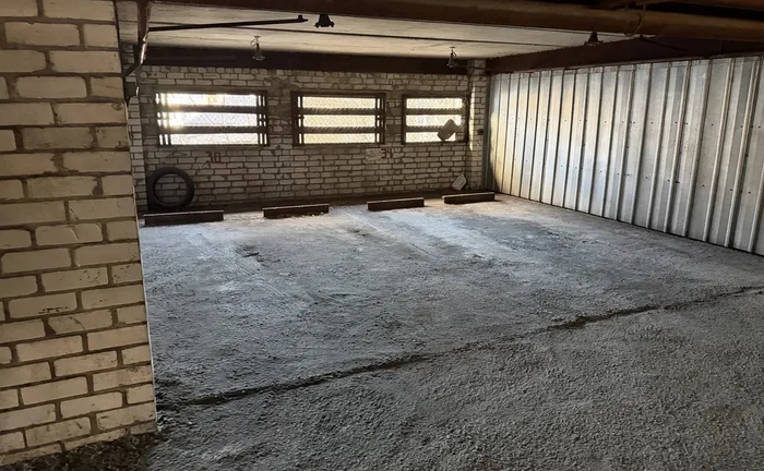 Паркомісце, зручний заїзд і охорона