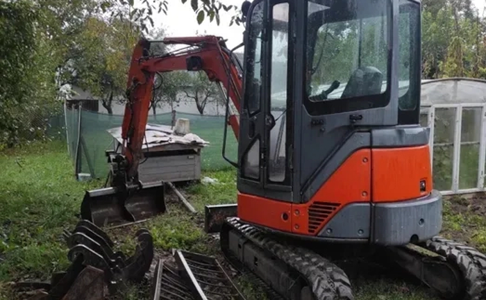 Міні екскаватор і гідромолот 3.5 тон Міні екскаватор і гідромолот 3.5 тон