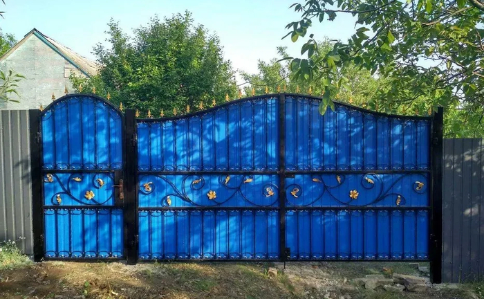 Забор Ворота Калитка Навес Бытовка Металлоконструкции установка 500 грн. Забор Ворота Калитка Навес Бытовка Металлоконструкции установка 500 грн.