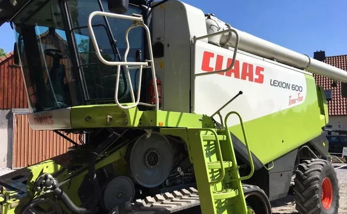 Послуги комбайна Claas LEXION 600 TT Послуги комбайна Claas LEXION 600 TT