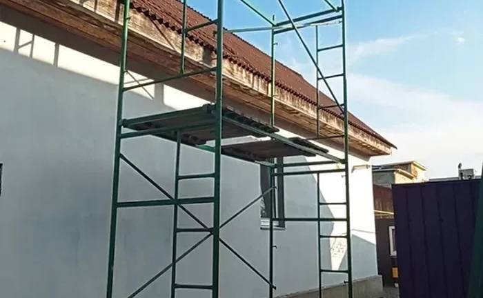 Будівельні ліса , риштування
