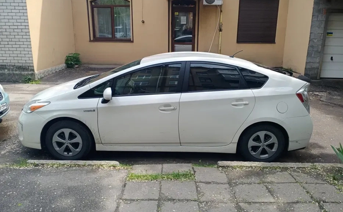 Автомобіль під таксі та для особистих цілей