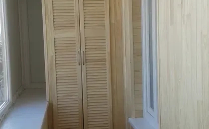 Обшивка балконов. Будь-якою вагонкою на ваш вибір.