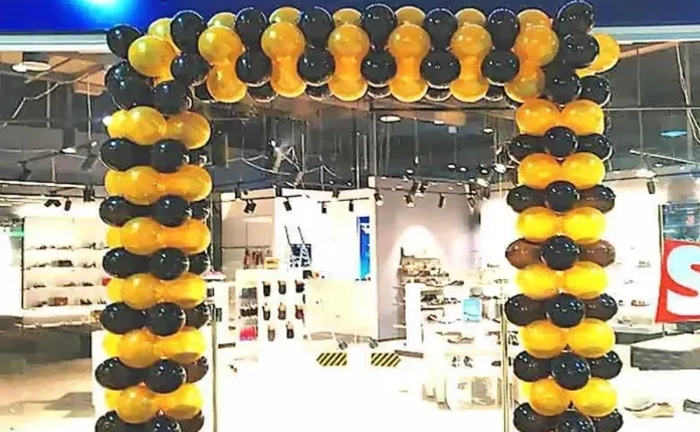 Оформлення кульками магазинів на відкриття, річницю, акції