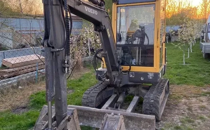 Мініекскаватор VOLVO Мініекскаватор VOLVO