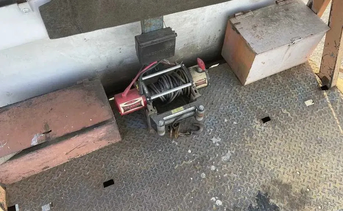 Надійний Евакуатор для Вантажних та Легкових Авто: Послуги Доступні в Будь-який Момент – Просто Зателефонуйте!