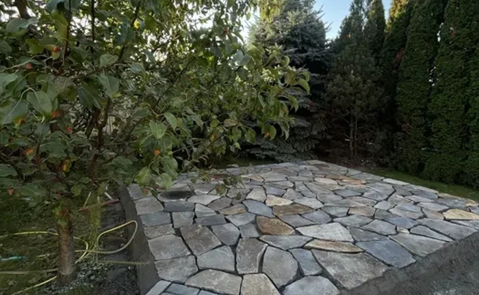 Професійне укладання бруківки та каменю під ключ