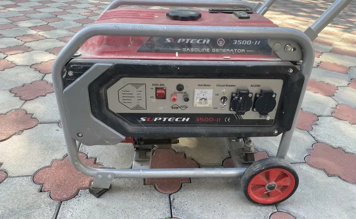 Генератора бензиновоно 3.5 кіловата Генератора бензиновоно 3.5 кіловата