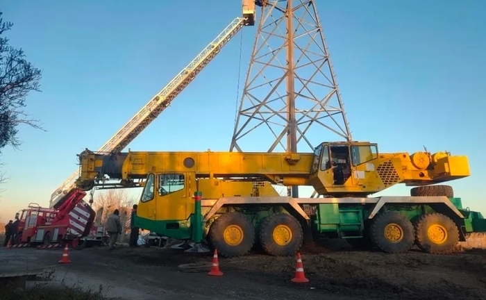 Автокран 25т 30т 50т + 100т-200т по договоренности Автокран 25т 30т 50т + 100т-200т по договоренности