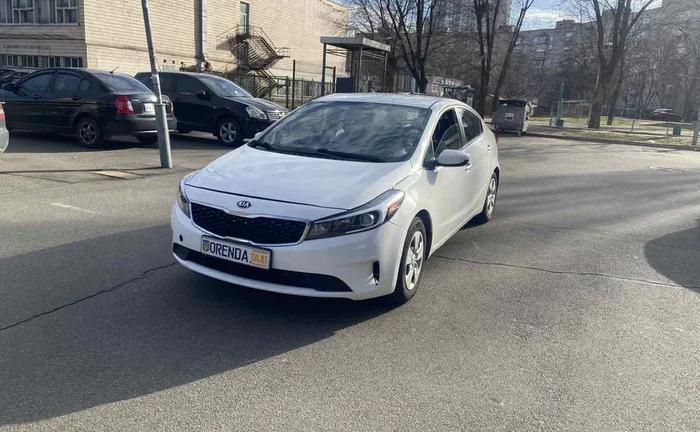 Hyundai Elantra, Kia Forte AT від 600 грн за добу Hyundai Elantra, Kia Forte AT від 600 грн за добу