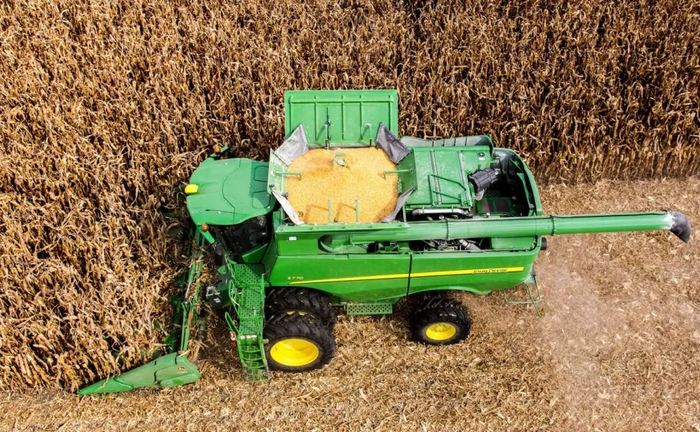 Комбайн JOHN DEERE S 760i (2319)