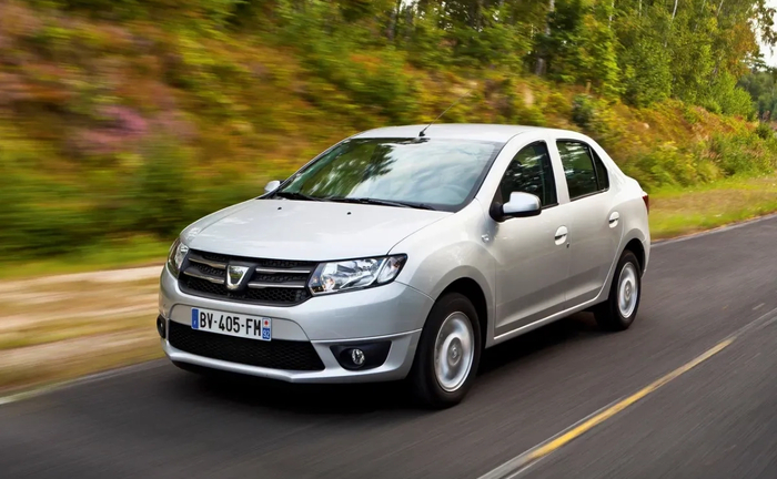 Автомобіль Dacia Logan Автомобіль Dacia Logan
