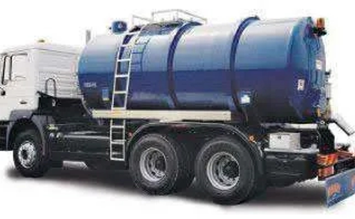 Асенізатор : викачка туалетів .