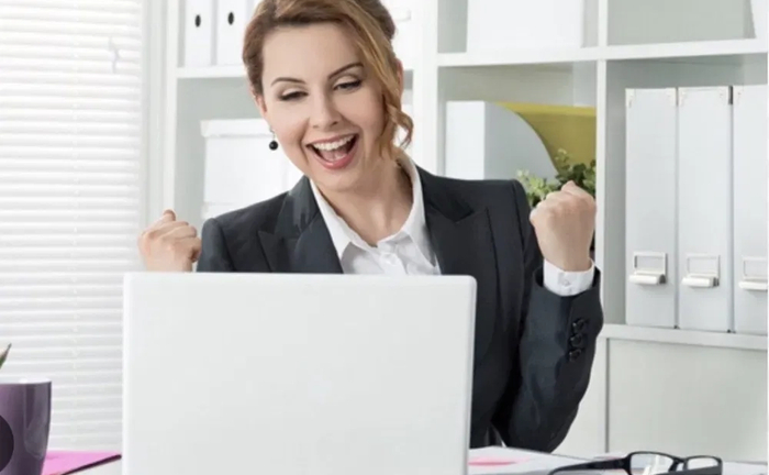 Бухгалтер ФОП, оцифрування трудових книжок