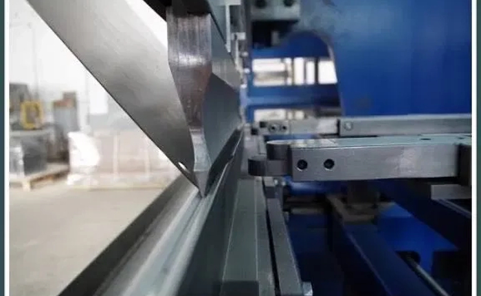 Порошкове фарбування та гибка металу