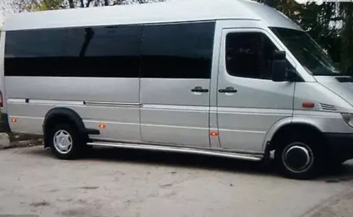 Мікроавтобус Mercedes Sprinter Мікроавтобус Mercedes Sprinter