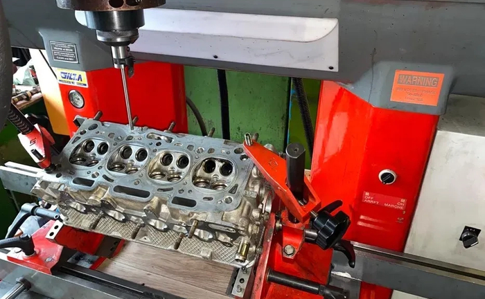 Професійний ремонт головок блока — точна діагностика та відновлення під ключ