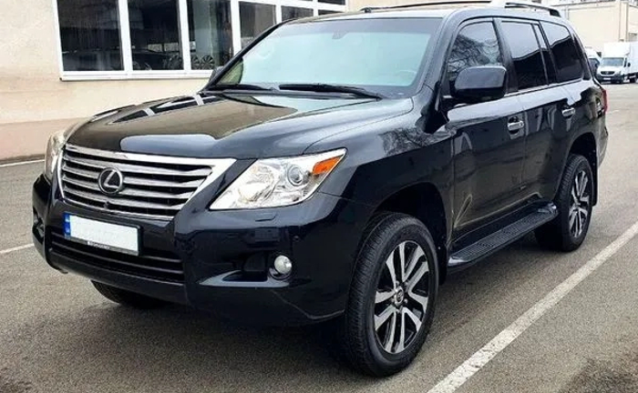 384 Броньований джип Lexus LX 570 B6 чорний з водієм 384 Броньований джип Lexus LX 570 B6 чорний з водієм