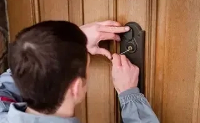 Дешево Аварійне відкриття замків квартири, авто, сейф. Дешево Аварійне відкриття замків квартири, авто, сейф.