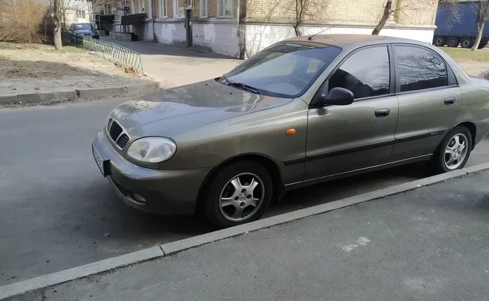 Авто, можливо також і під викуп