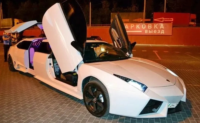 003 Лімузин на весілля Lamborghini Reventon біла 003 Лімузин на весілля Lamborghini Reventon біла