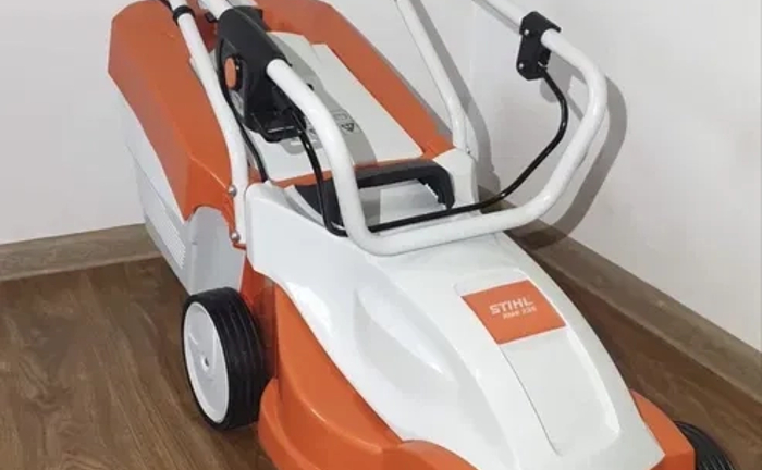 Газонокосарка. Садова та іншої техніки Газонокосарка. Садова та іншої техніки