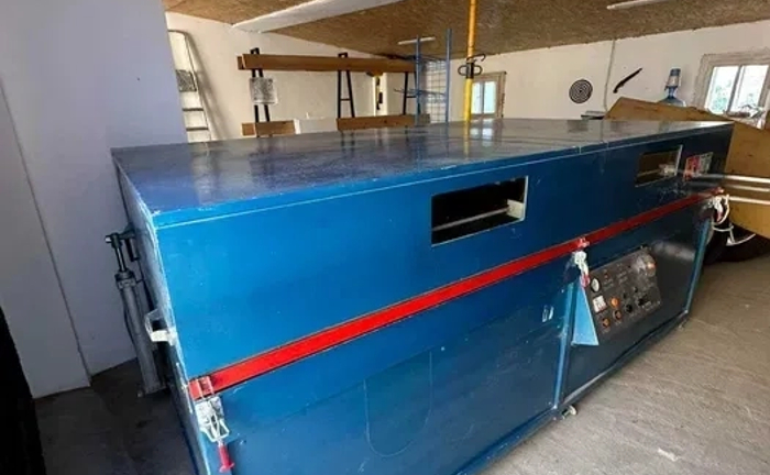 Вакуумний прес для ламінування фасадів Вакуумний прес для ламінування фасадів