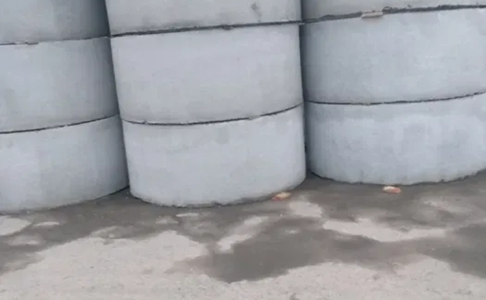 Копка вигрібних ям. Каналізація. Септики з бетонних кілець. Колодязі. Копка вигрібних ям. Каналізація. Септики з бетонних кілець. Колодязі.