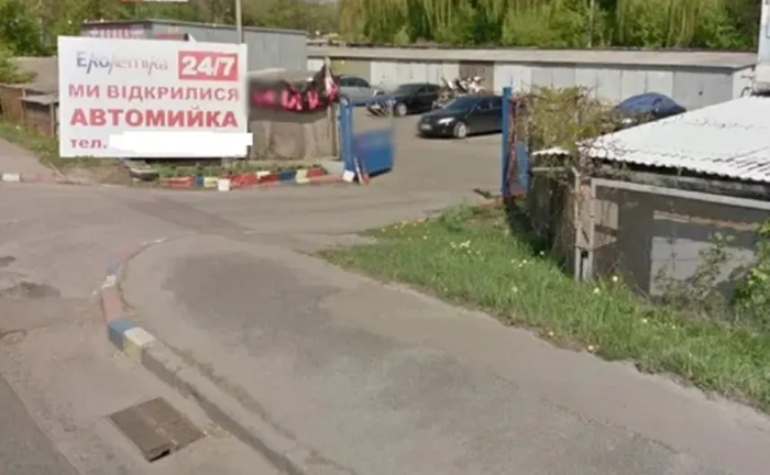 Гараж з цілодобовою охороною та асфальтованим заїздом