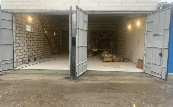 Гараж у кооперативі «Віраж», піщаний