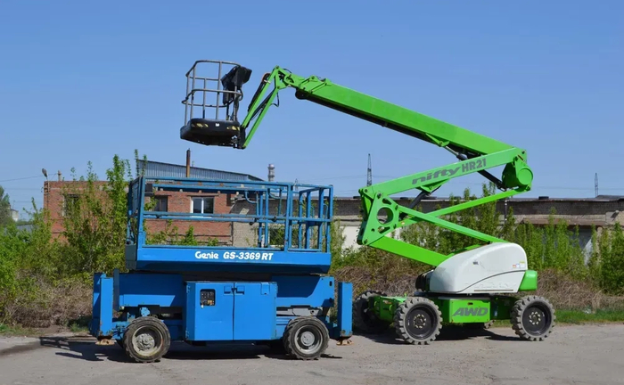 Ножничні підйомники від 8 до 26 м Ножничні підйомники від 8 до 26 м