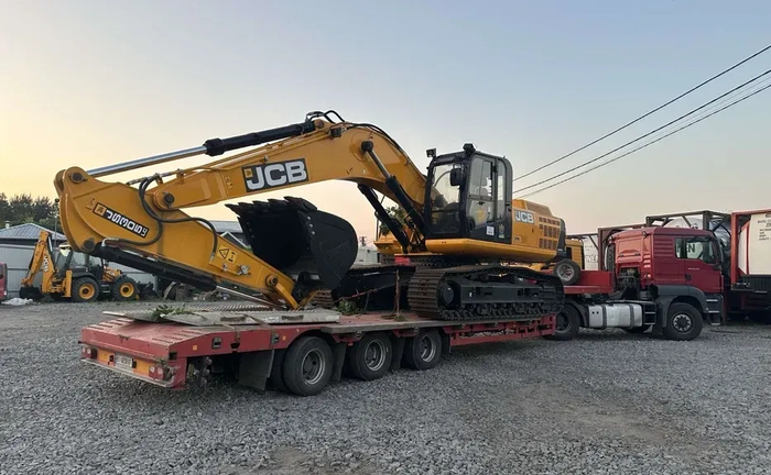 Послуги Автокранів, Маніпуляторів, Тягачів та Тралів. Комплексні Перевезення Негабаритних Вантажів!