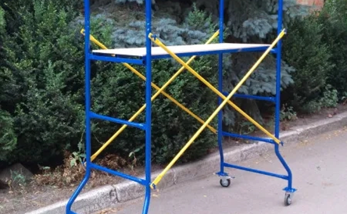 Вишка тура 4 метри: швидкий монтаж. Вишка тура 4 метри: швидкий монтаж.