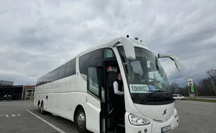 Пасажирські перевезення по Україні та за кордон у будь-які напрямки..