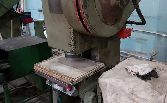 Професійне штампування металевих виробів: виготовлення деталей за вашими кресленнями!