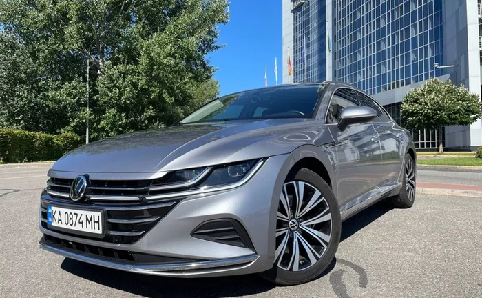 Автомобіль Volkswagen vw arteon 2.0t 4*4 Автомобіль Volkswagen vw arteon 2.0t 4*4