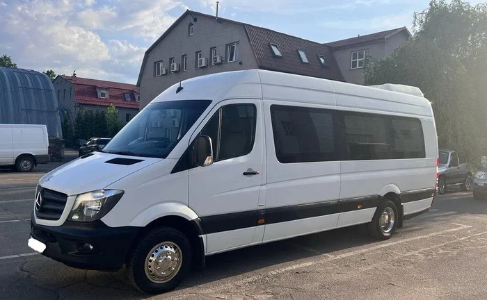 Мікроавтобус Mercedes-Benz Sprinter