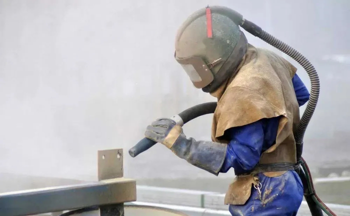 Піскоструминна обробка металу та інших поверхонь. Піскоструминна обробка металу та інших поверхонь.
